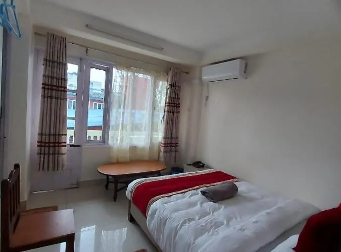 Om Bramha Hotel *