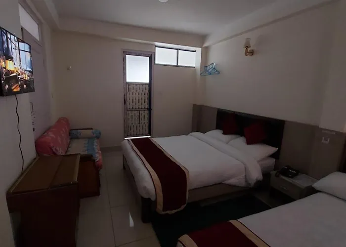 Hotel Om Bramha