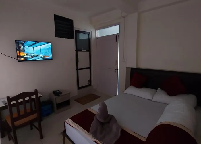 Hotel Om Bramha *